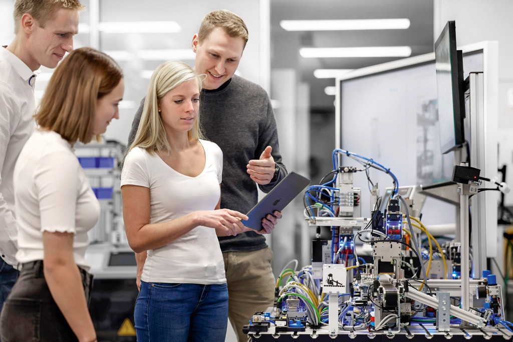 Festo: Consulenza e Formazione per le aziende e prima Scuola di Industrial Management in Italia