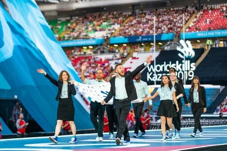 Festo standard di riferimento delle Worldskills Olympics per i settori Mecatronica e Robotica,